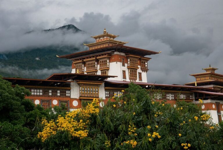 monastero bhuddhista in viaggio Bhutan con India Magica Tours