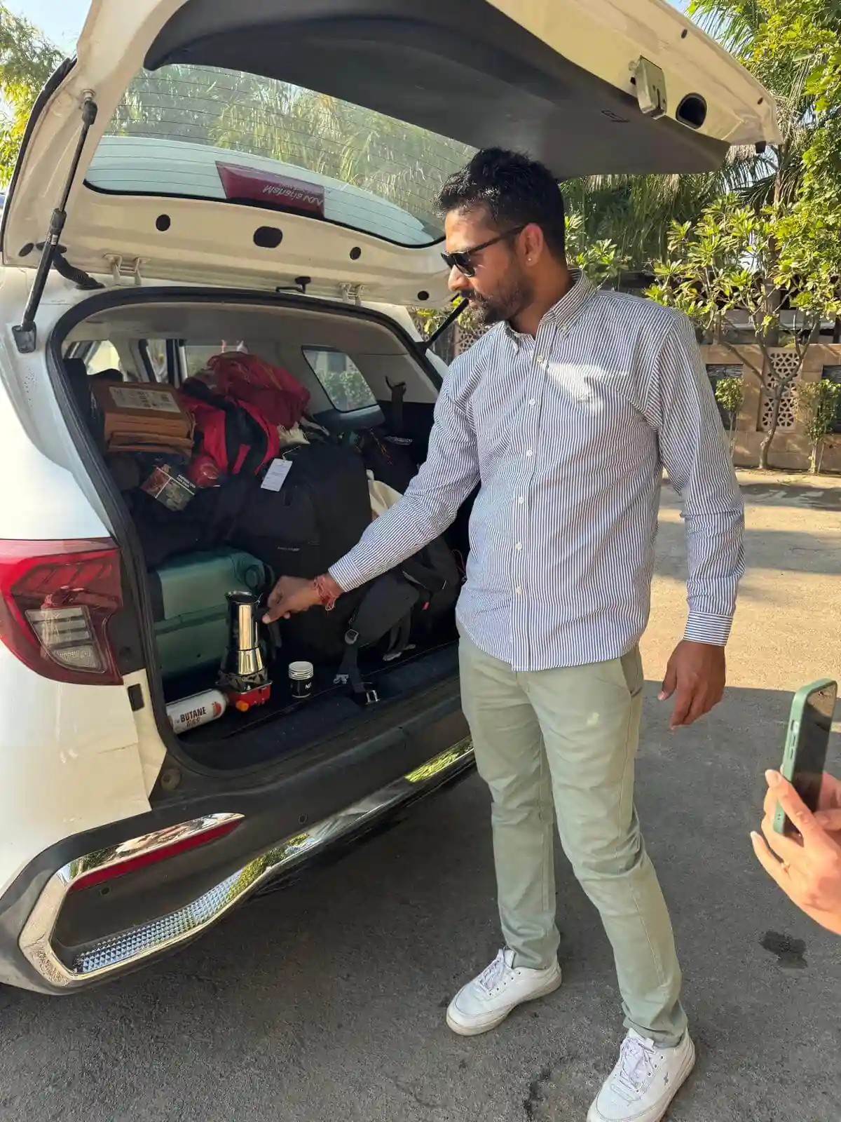 prakash guida italiano prepara espresso per turisti italiani nel viaggio privato rajasthan con india magica tours