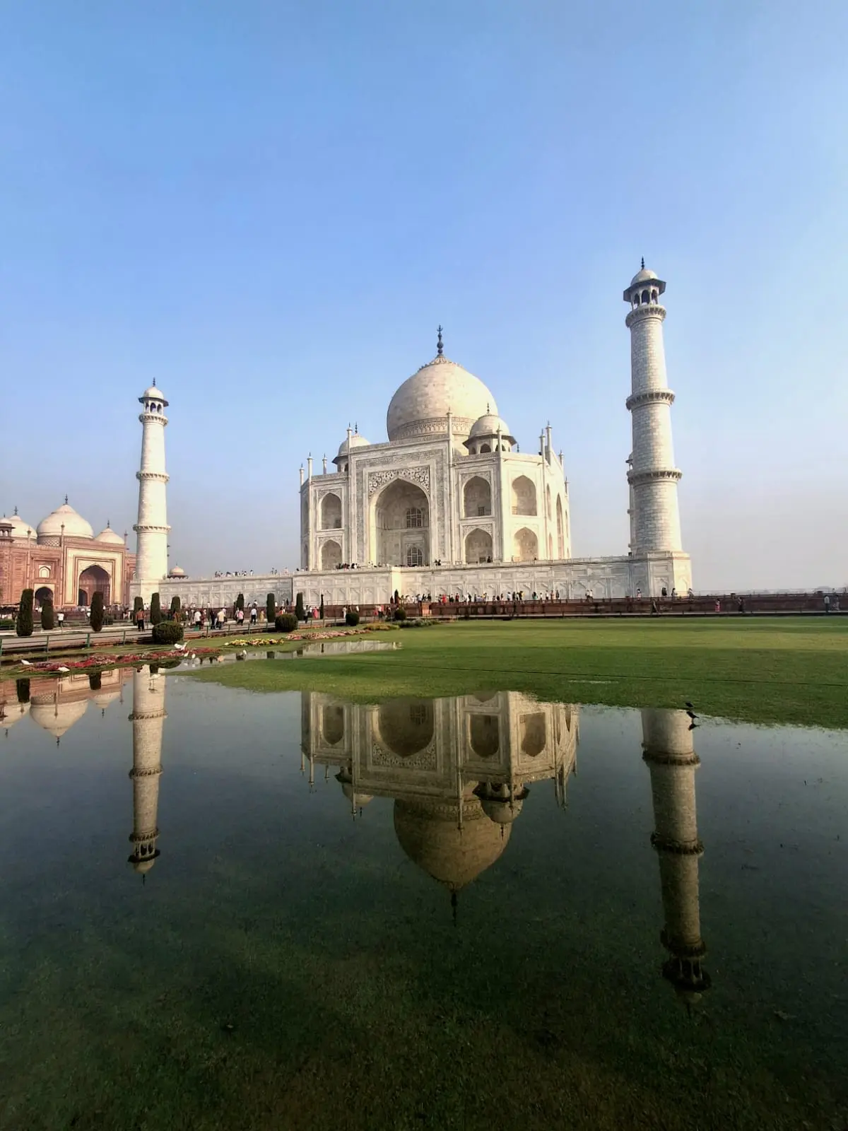 Taj Mahal all'alba durante un tour privato in India organizzato da India Magica Tours