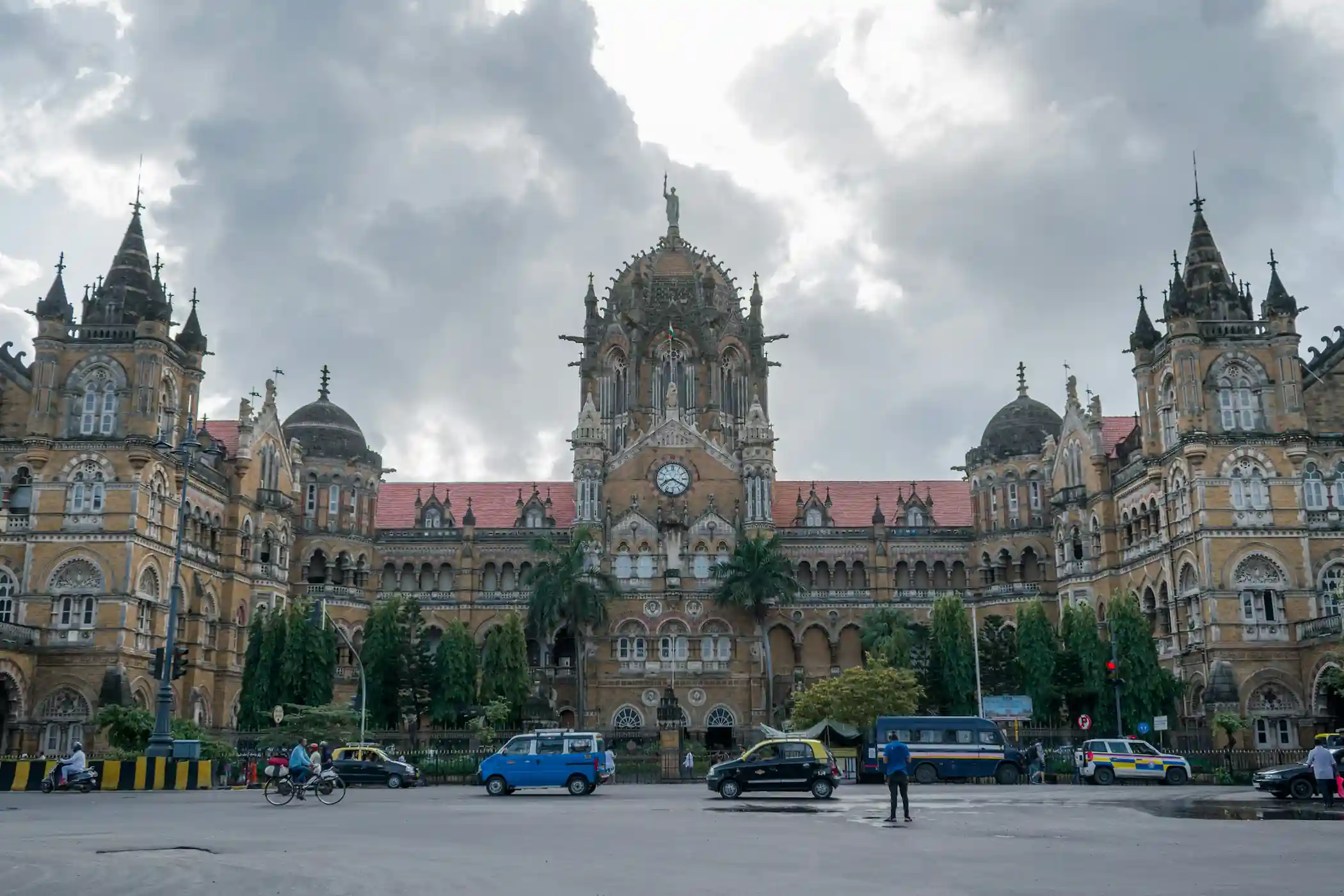 CST stazione treno mumbai maharashtra cosa vedere