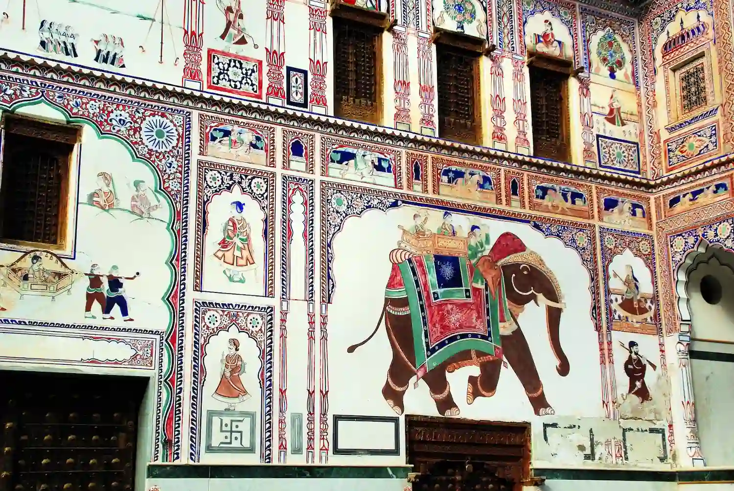 affreschi su haveli in mandawa cosa vedere
