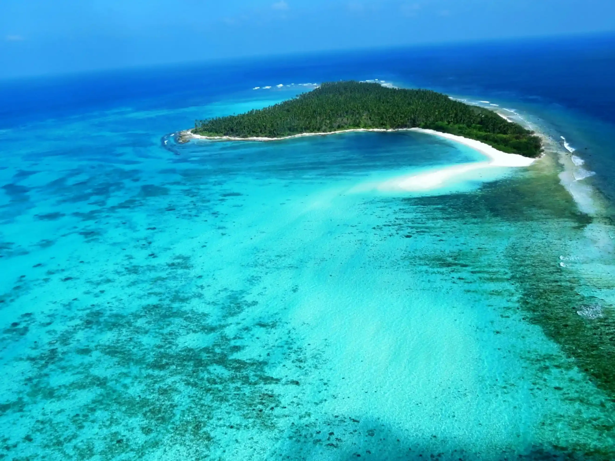 Isola di Bangaram con resort 5 stelle con spiaggia bianca e mare turchese nelle Laccadive